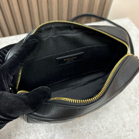 Yves Saint Laurent Lou Camera Bag BLACK - Picture 9 of 9